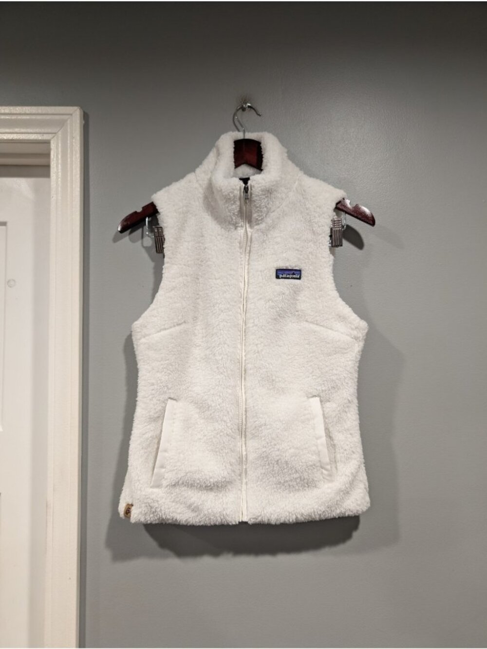 Patagonia Los Gatos Fleece Vest Womens Size M Birch White Full Zip Fuzzy Cozy